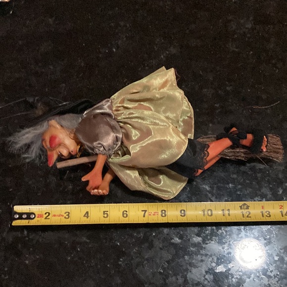 Vintage Y2K DEPT 56 Halloween Decor 12" Witch Doll Figurine Porcelain & Resin - Picture 4 of 4